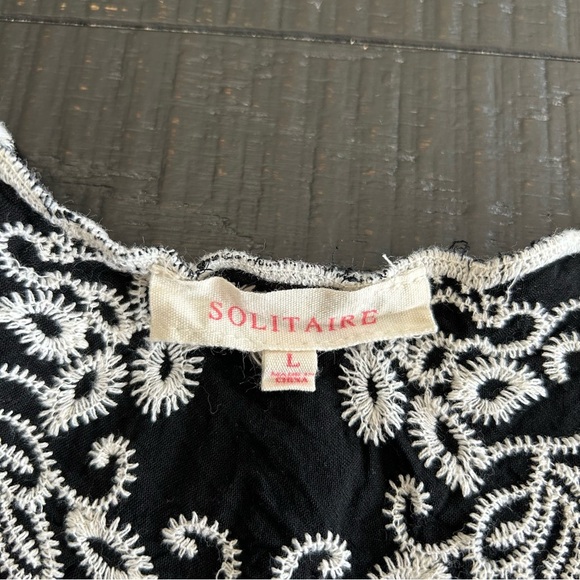 Solitaire Black and White Embroidered Blouse - Picture 6 of 7